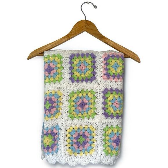 Handmade Crochet Baby Blanket Unisex Pastel Cottagecore Vintage Nursery Swiftie - Picture 4 of 16